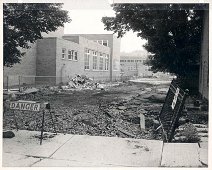 BesideBrooklynSchool Scene beside Brooklyn Street School. Photo by Dick Neal