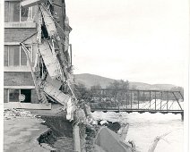 BridgeOnWayToCollapse Bridge at Pearl Street is weakening and nearing collapse. Photo by Dick Neal