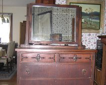 IMG_3705-coats dresser 5/23/07 - Another piece has surfaced, thanks to this webiste. Below is pictured a dresser which presently resides in Newton, Mass.