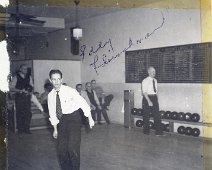 4-Fleischman 1944 Bowling in Wellsville Worthington League Ed Fleischman- the wait These pictures and information submitted by Elizabeth Burdick of Jericho Hill Road,...