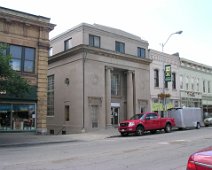 AWalk37 Old Citz Bank -- lonely and empty.